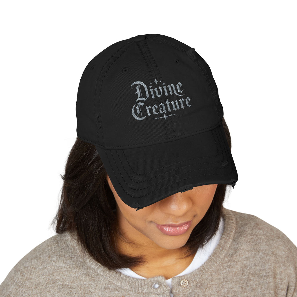 Divine creature (Embroidery)